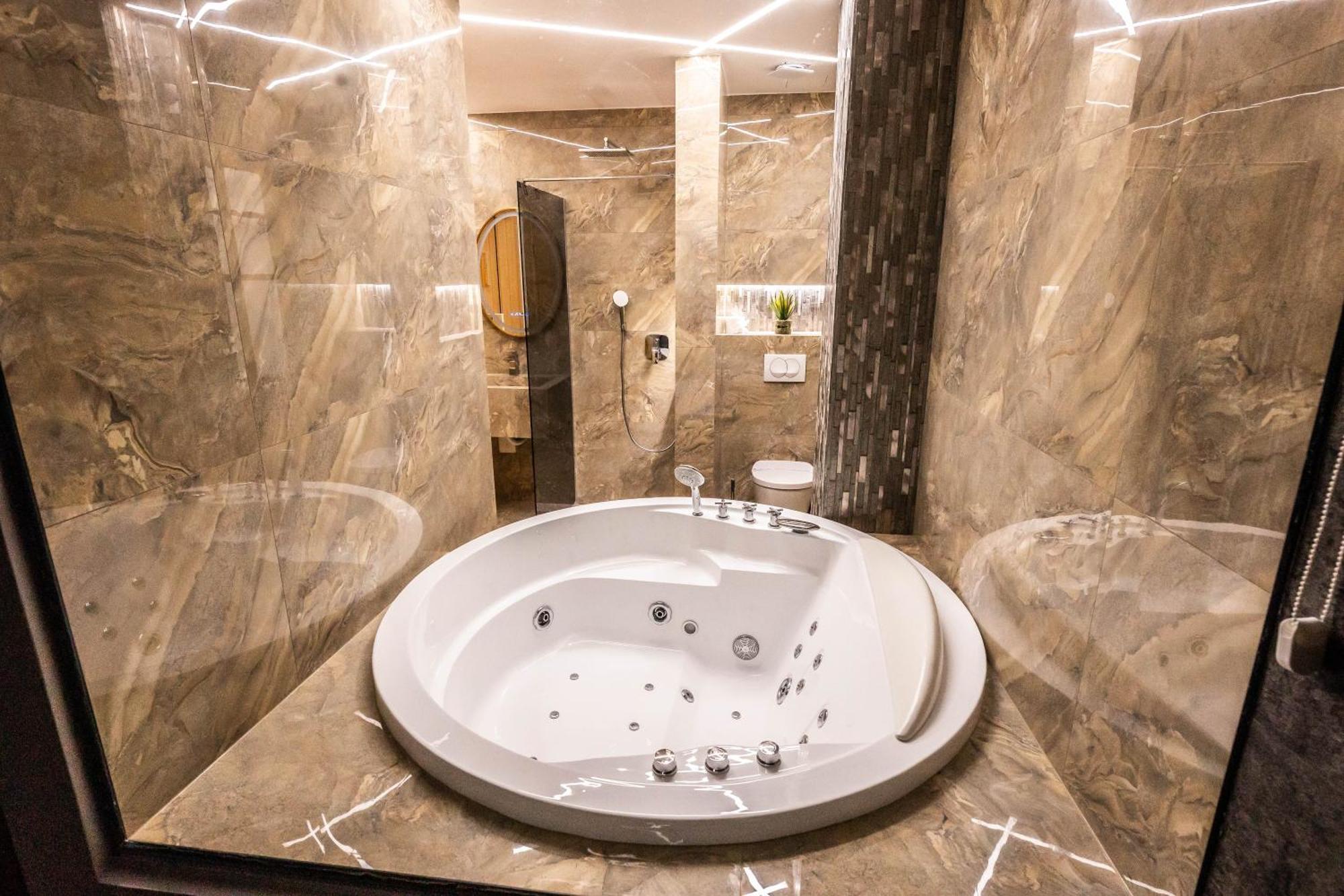 Premium Lux * Cacak