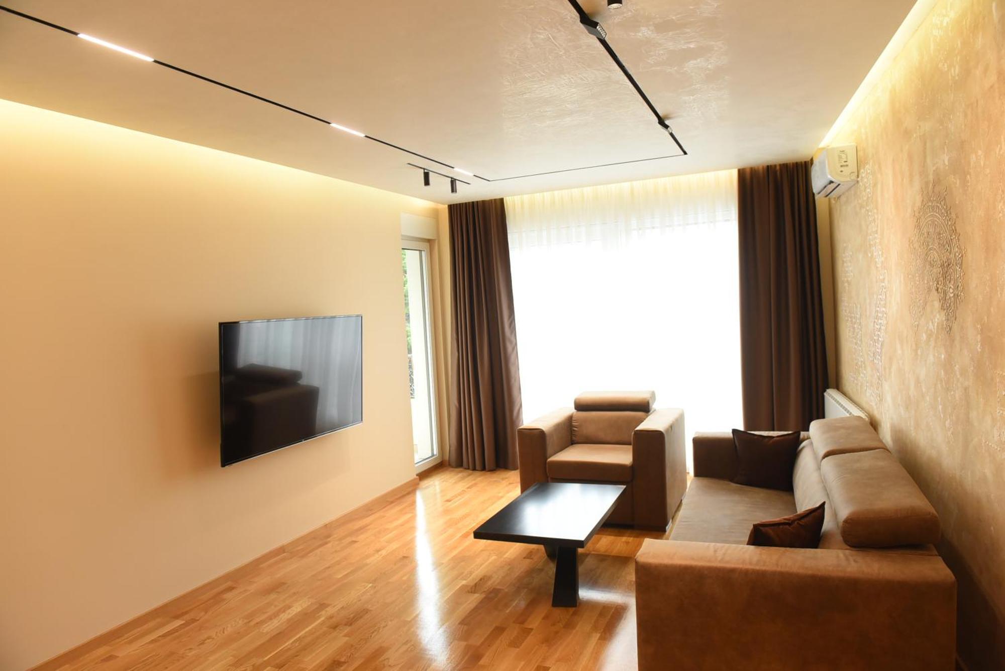 Premium Lux * Cacak